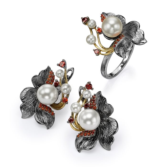 FLOWER WITH PEARLS SET