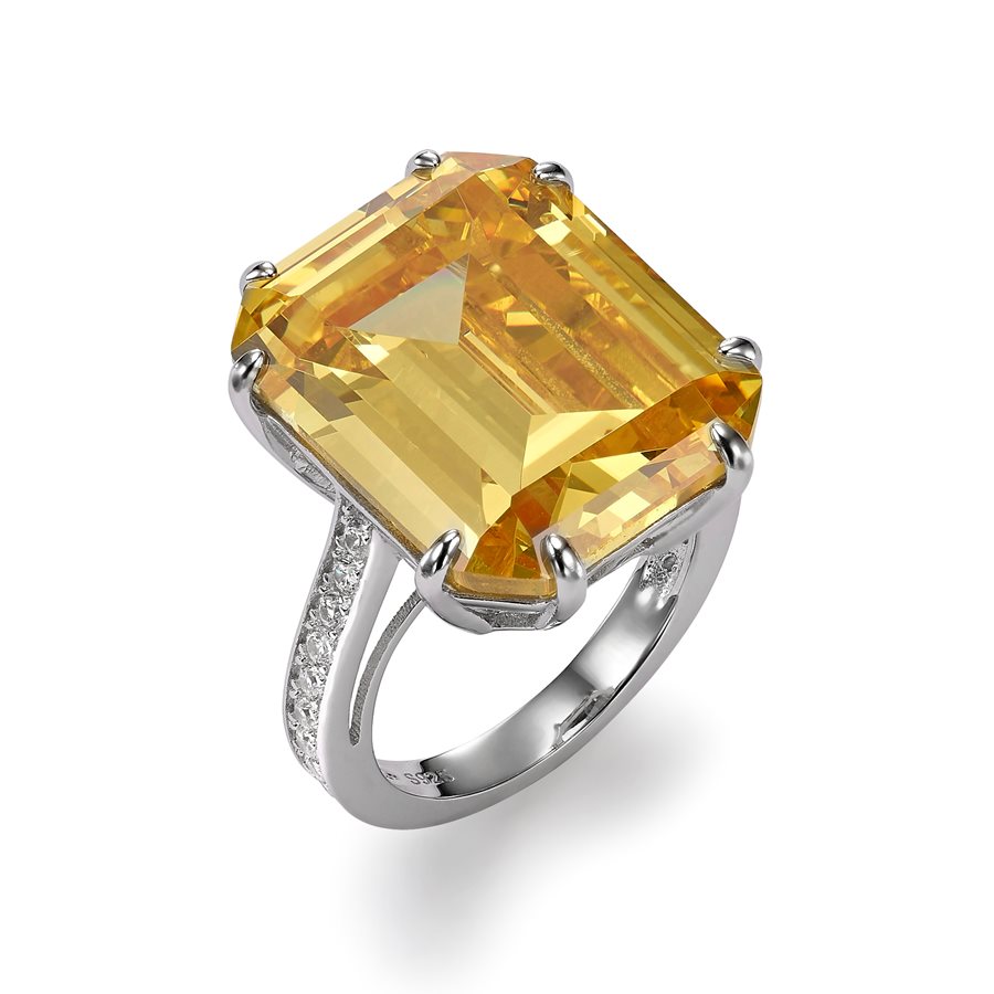 YELLOW QUEEN RING