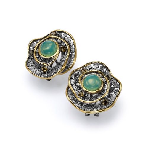 GREEN QUARTZ FLOWER EARRINGS